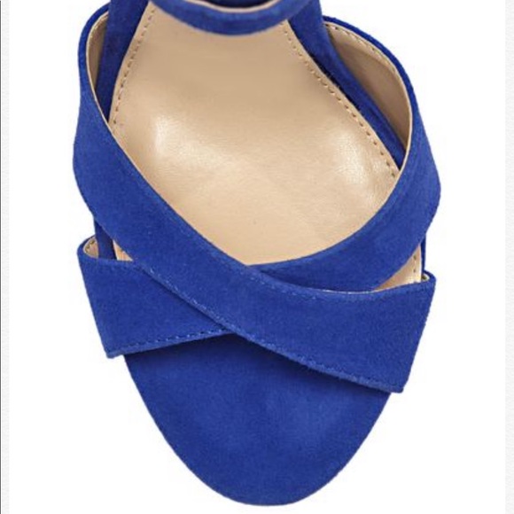 🌹HP🌹Vince Camuto VC-Kendalyn Blue Suede HeelsNWT - Picture 6 of 6